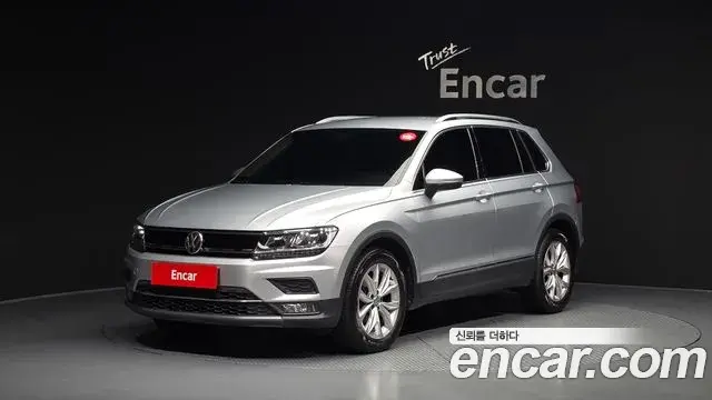 Volkswagen Tiguan 2018 — Photo 14/34