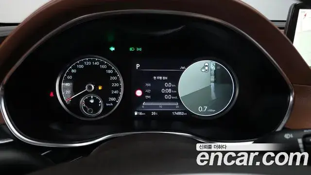 Genesis Electrified G80 2022 — Photo 7/20