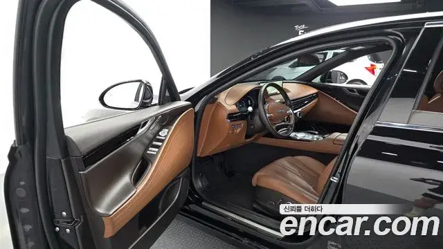 Genesis Electrified G80 2022 — Photo 9/20