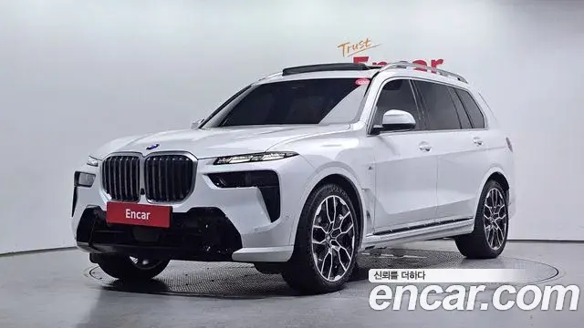 BMW X7 2025 — Photo 8/31