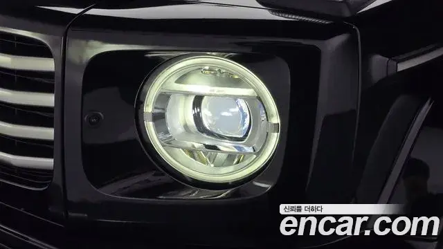 Mercedes-Benz G-Class 2025 — Photo 30/30