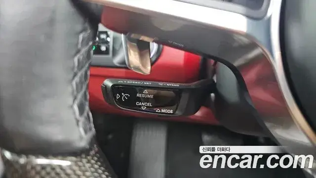 Porsche Cayenne 2019 — ფოტო 13/35
