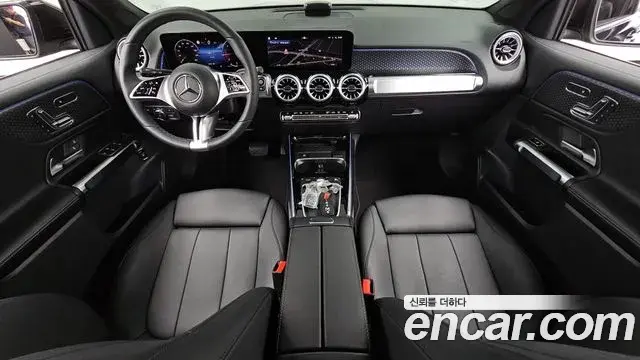 Mercedes-Benz GLB-Class 2024 — Photo 7/20