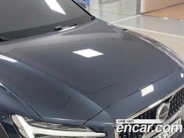 Volvo V60 Cross Country 2024 — ფოტო 13/20