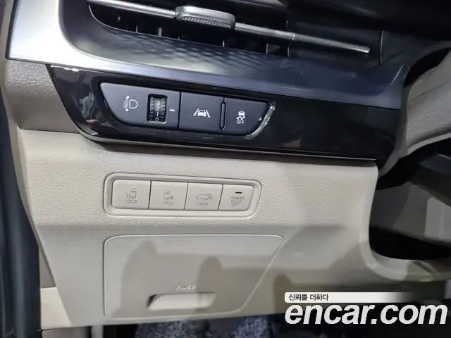 Kia Carnival 2021 — Фото 14/20