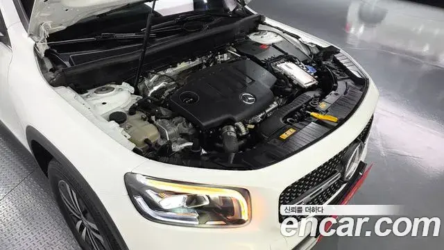 Mercedes-Benz GLB-Class 2021 — Şəkil 6/20