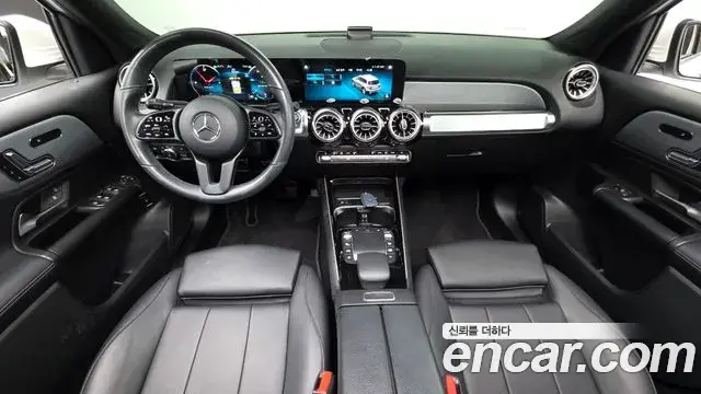 Mercedes-Benz GLB-Class 2021 — Şəkil 7/20