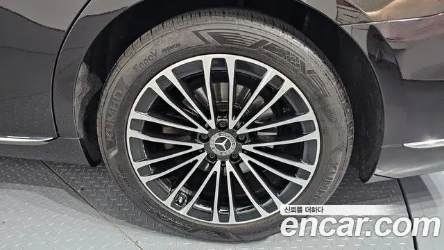 Mercedes-Benz S-Class 2021 — Şəkil 22/32