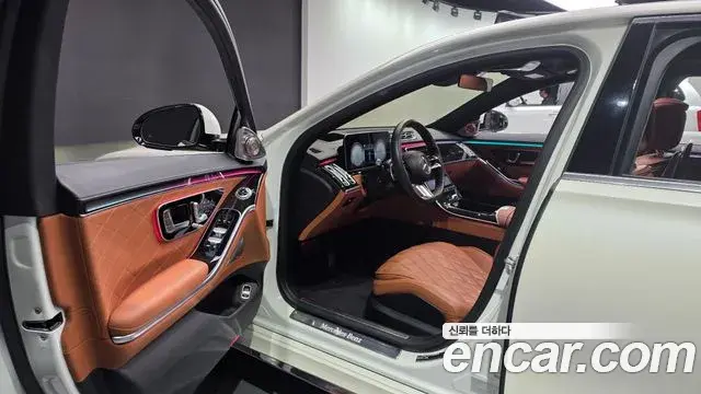 Mercedes-Benz S-Class 2022 — Photo 1/20
