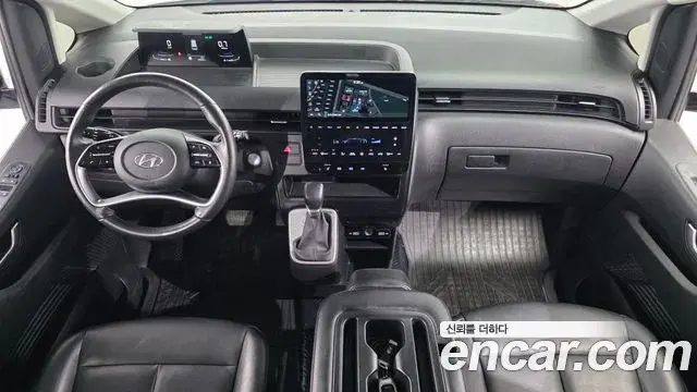 Hyundai Staria 2023 — Фото 7/20