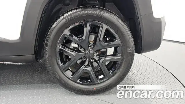 Jeep Renegade 2022 — Photo 10/32