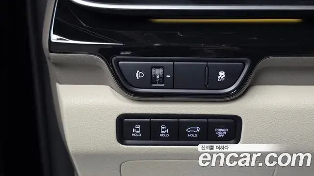 Kia Carnival 2024 — Фото 19/20