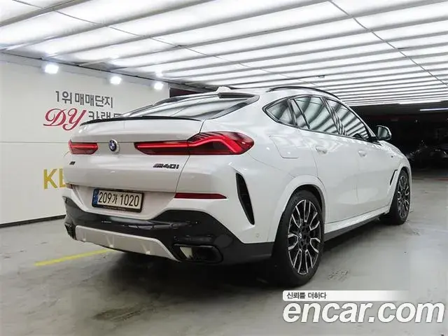 BMW X6 2023 — Photo 8/20