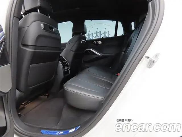 BMW X6 2023 — Photo 9/20