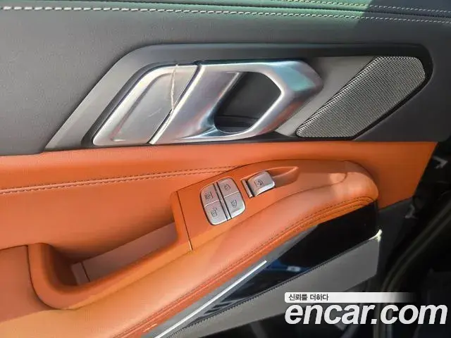 BMW X7 2024 — Photo 15/19