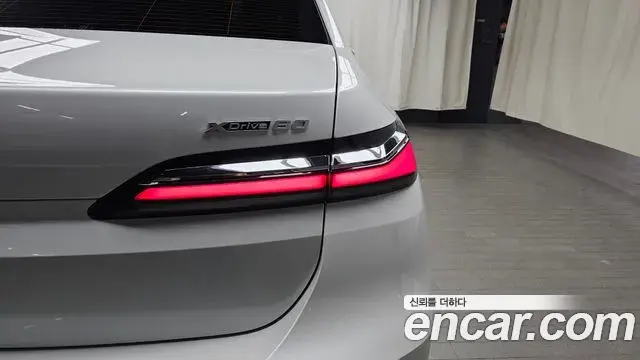 BMW i7 2023 — ფოტო 24/34