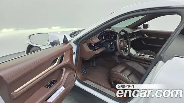 Porsche Taycan 2021 — Şəkil 26/36