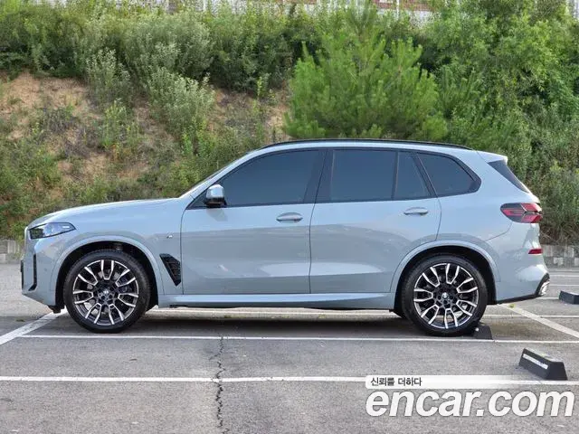 BMW X5 2025 — Photo 8/20