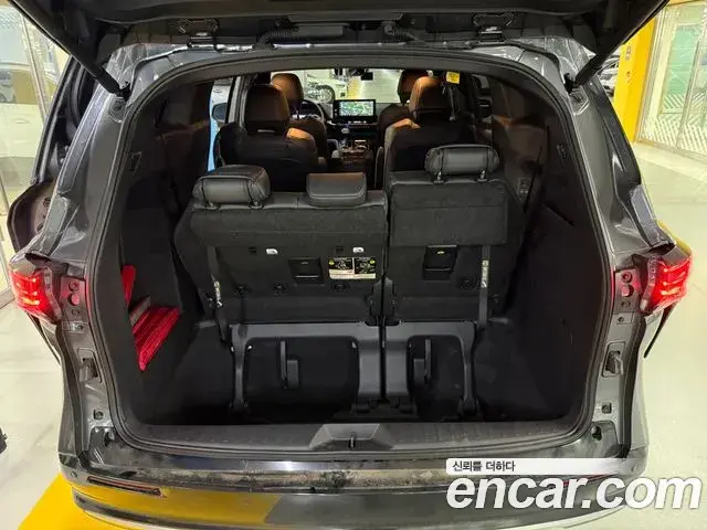 Toyota Sienna 2025 — Photo 6/20
