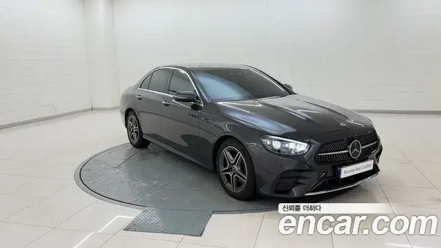 Mercedes-Benz E-Class 2023 — Фото 6/20