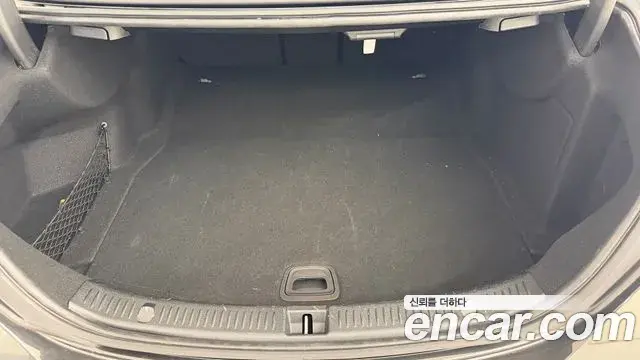 Mercedes-Benz E-Class 2023 — Фото 11/20