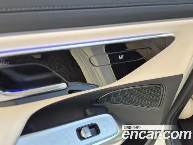 Mercedes-Benz E-Class 2025 — ფოტო 15/20