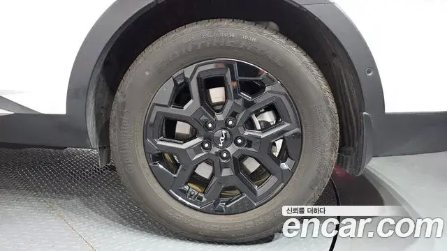 Kia Sorento 2024 — ფოტო 18/36