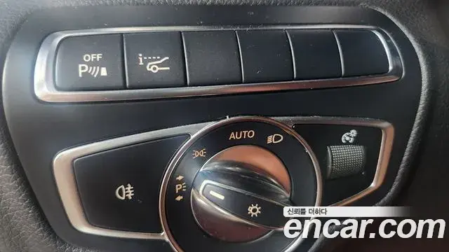 Mercedes-Benz C-Class 2018 — ფოტო 13/20
