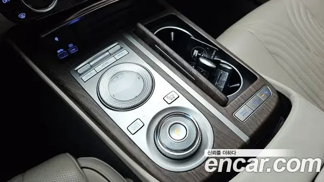 Genesis Electrified G80 2021 — Photo 9/20