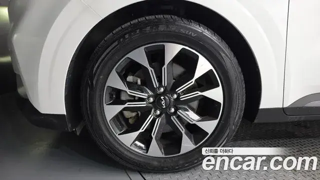 Kia Carnival 2022 — Фото 5/20