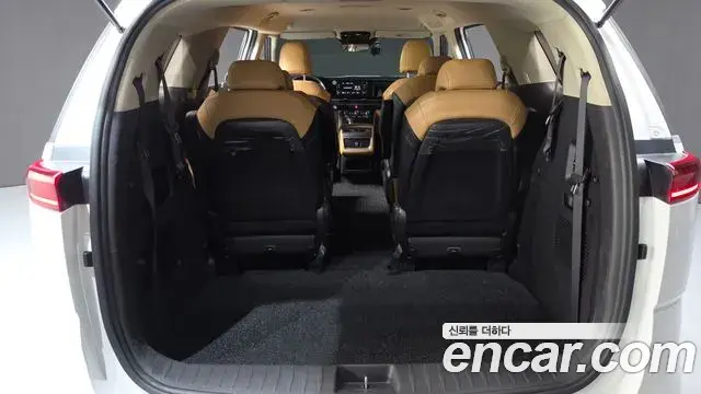 Kia Carnival 2022 — Фото 20/20