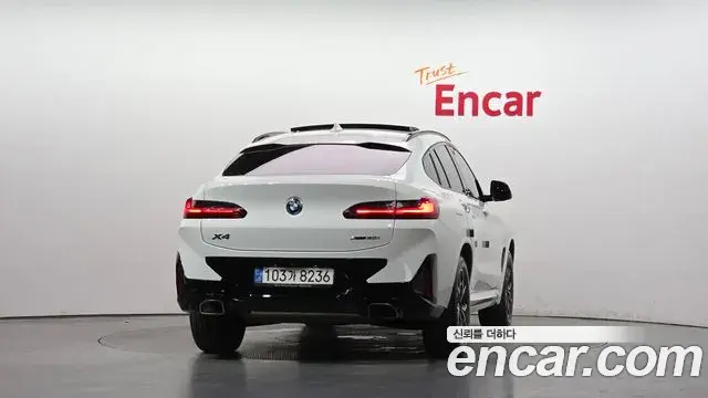 BMW X4 2022 — Şəkil 19/32
