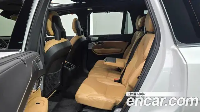 Volvo XC90 2021 — Şəkil 18/30