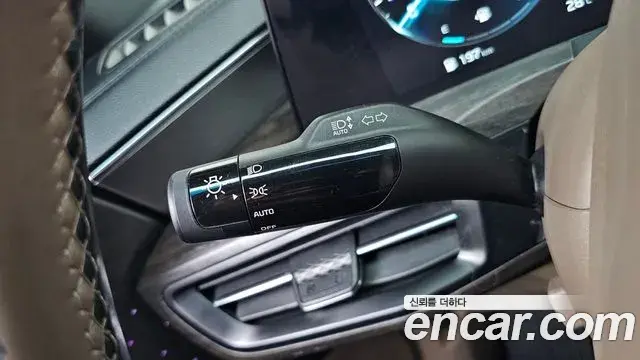 Kia K8 2022 — Şəkil 20/37