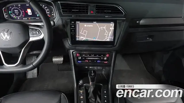 Volkswagen Tiguan 2023 — ფოტო 35/37