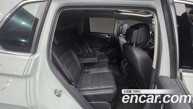 Volkswagen Tiguan 2023 — ფოტო 12/37