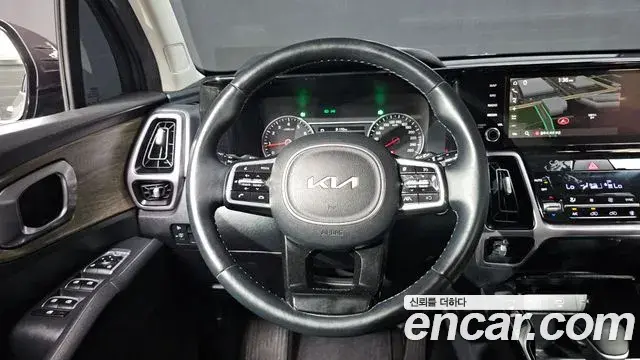 Kia Sorento 2023 — Фото 11/20