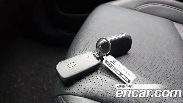 Kia Seltos 2024 — ფოტო 28/40