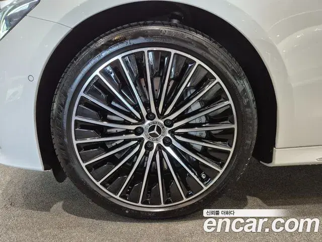 Mercedes-Benz E-Class 2026 — Photo 4/20