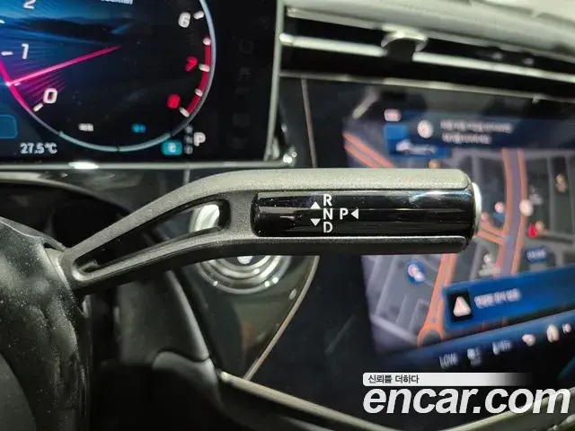 Mercedes-Benz E-Class 2026 — Photo 13/20