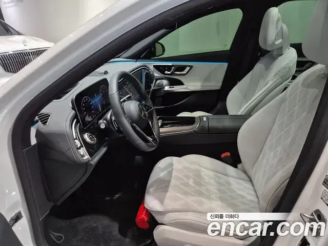 Mercedes-Benz E-Class 2026 — Photo 5/20