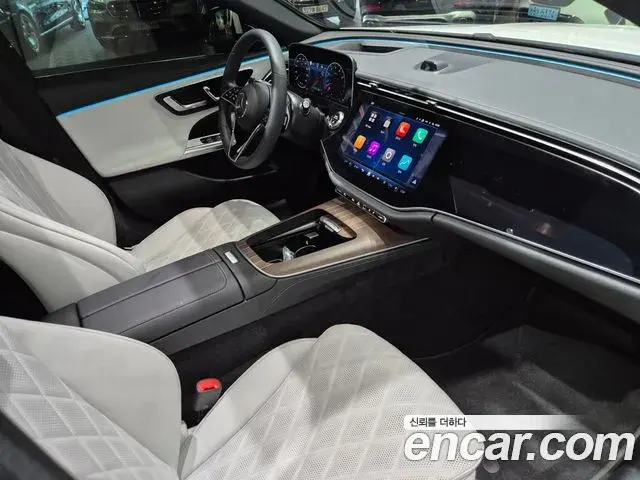 Mercedes-Benz E-Class 2026 — Photo 20/20