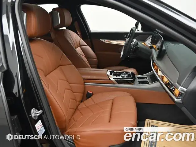 BMW 7 Series 2023 — Photo 6/20