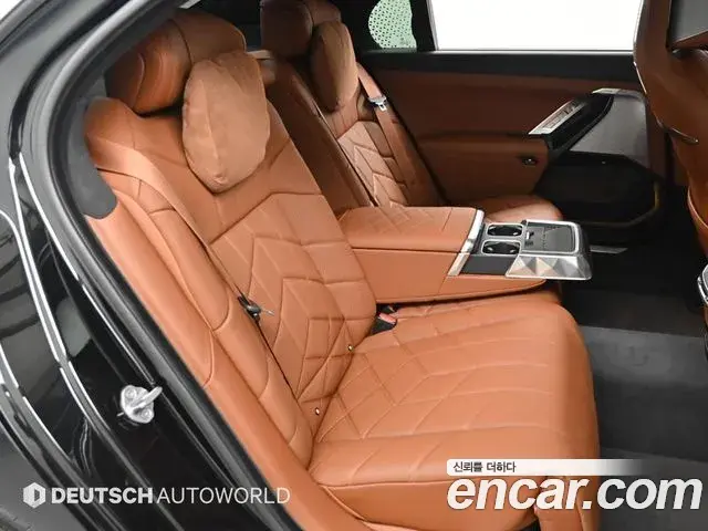 BMW 7 Series 2023 — Photo 7/20