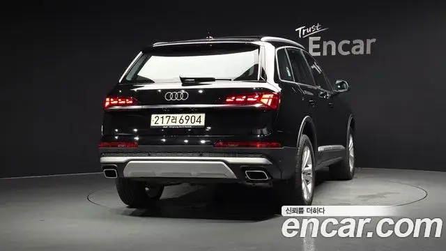 Audi Q7 2024 — ფოტო 15/20