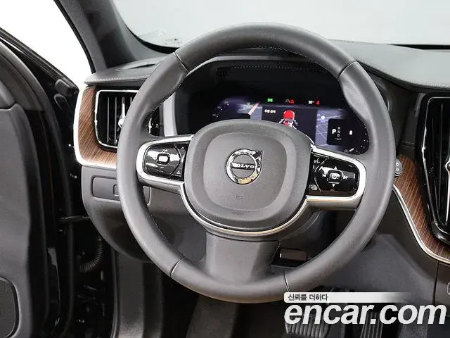Volvo XC60 2024 — Photo 13/20