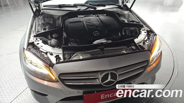 Mercedes-Benz C-Class 2019 — Şəkil 9/33