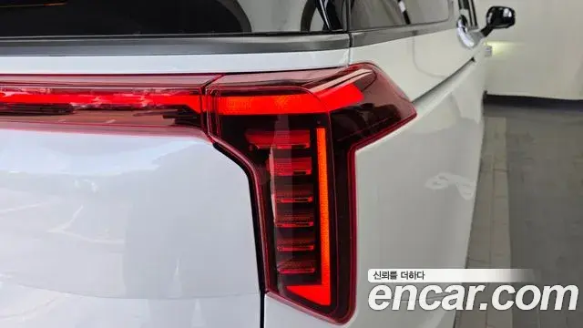 Kia Carnival 2025 — Şəkil 6/36