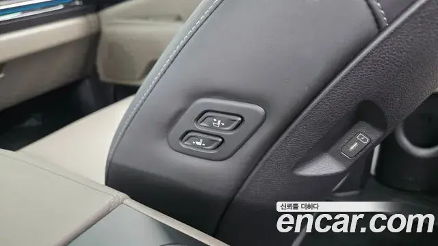 Kia Carnival 2025 — Şəkil 11/36