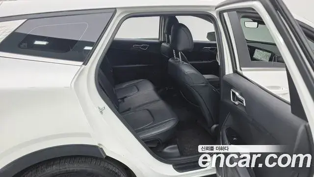 Kia Sportage 2022 — Фото 11/20